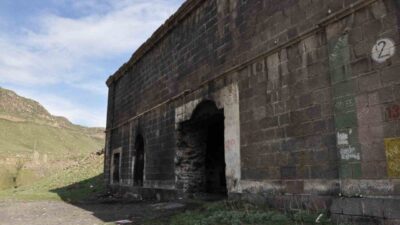 Osmanlı-Rus savaşlarının izlerini taşıyan ve Kars’ın savunma tarihinde önemli bir