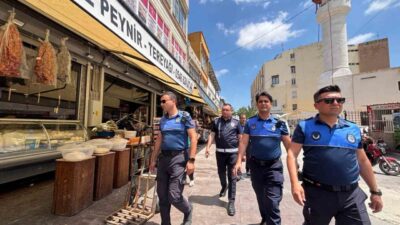 Tarsus’ta yayaların kaldırımları güvenli ve engelsiz kullanabilmesi amacıyla işgallere yönelik