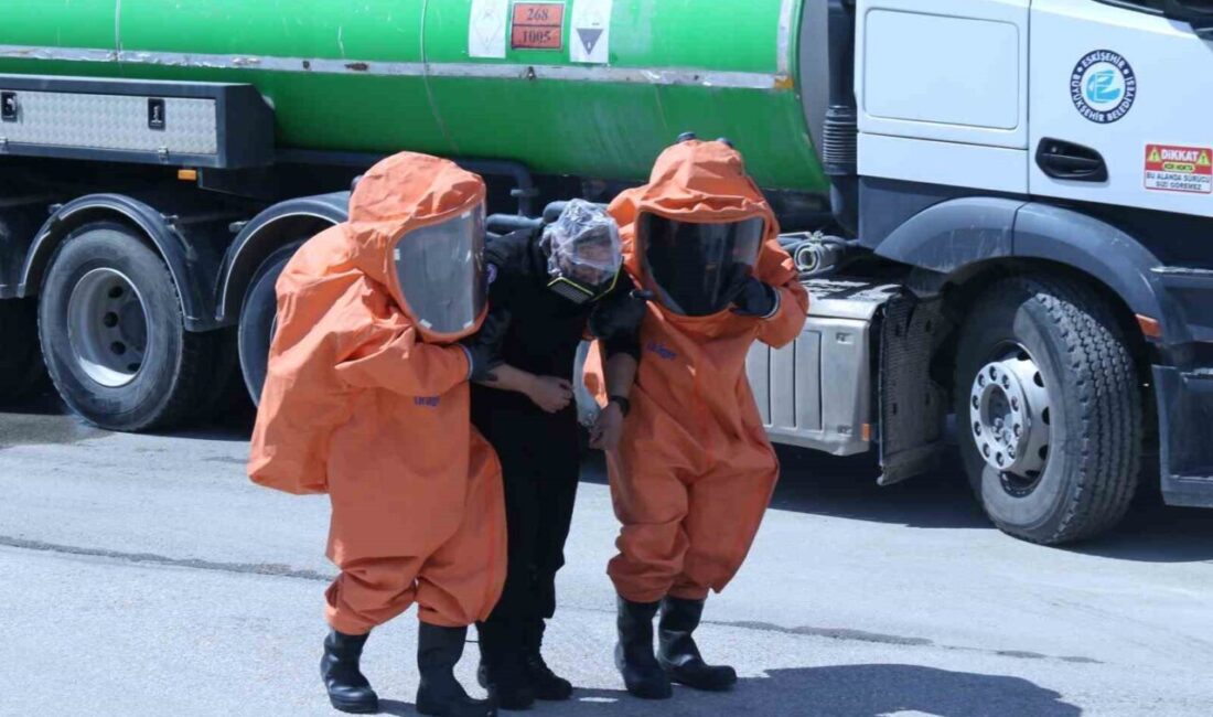 Eskişehir’de yapılan 4 tatbikattan birinde senaryo gereği kaza sonrası amonyak