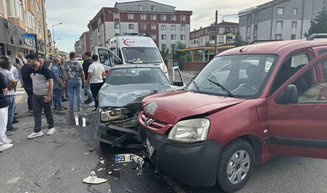 Tekirdağ’ın Muratlı ilçesinde meydana gelen trafik kazasında 2 kişi yaralandı.