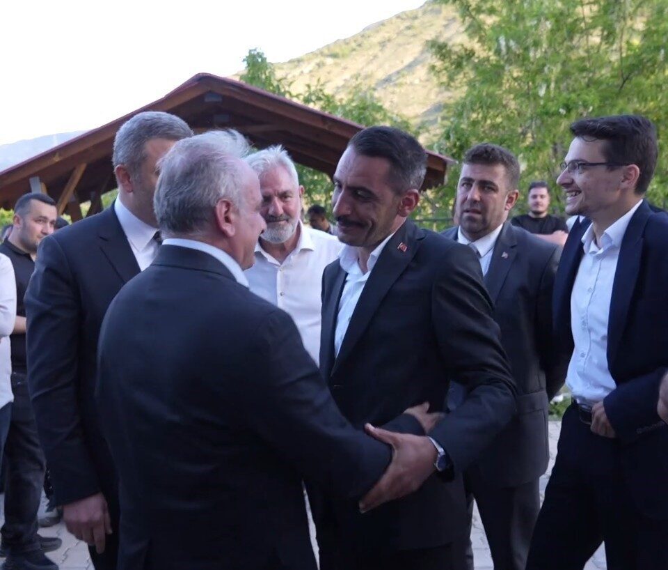 Gümüşhane’nin Tekke beldesinde yapılan belediye başkanlığı seçiminde kesin olmayan sonuçlara