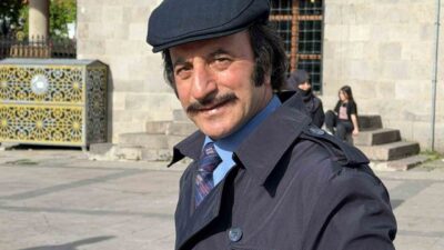Erzurum’da bir otelde çaycılık yapan Hikmet Gündüz, usta sanatçı Orhan
