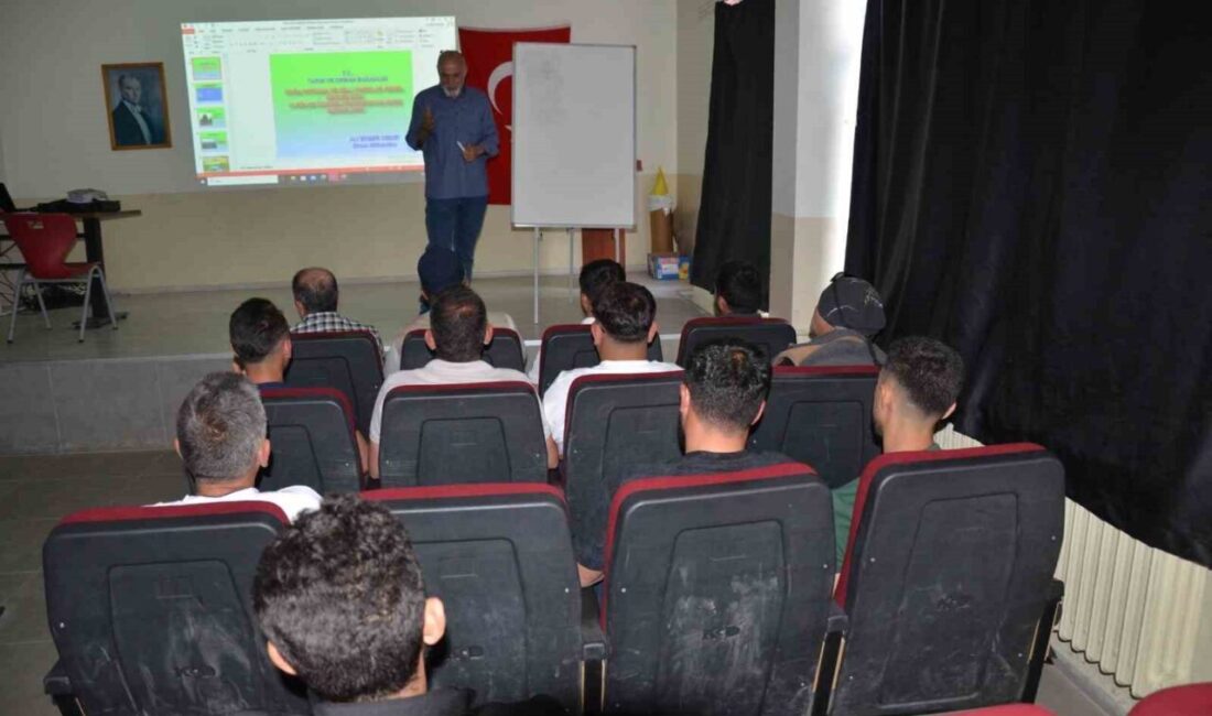 Erzincan’ın Tercan ilçesinde avcılığa ilgi duyan vatandaşlara yönelik Avcı Eğitimi