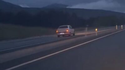 Karabük’ün Safranbolu ilçesinde otomobili ile kilometrelerce ters şeritte ilerleyerek trafiği