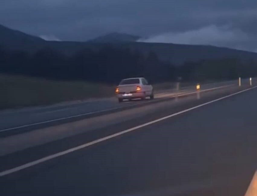 Karabük’ün Safranbolu ilçesinde otomobili ile kilometrelerce ters şeritte ilerleyerek trafiği