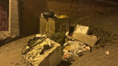 Zonguldak’ta toplanmayan çöpler vatandaşın tepkisine neden oldu. Zonguldak’ın bir çok