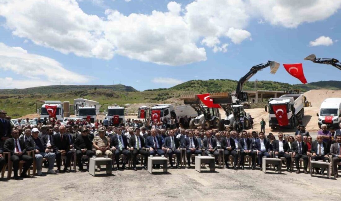 Tunceli’de asfalt plentinin, mobil konkasör tesisinin ve 45 yeni iş