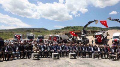 Tunceli’de asfalt plentinin, mobil konkasör tesisinin ve 45 yeni iş
