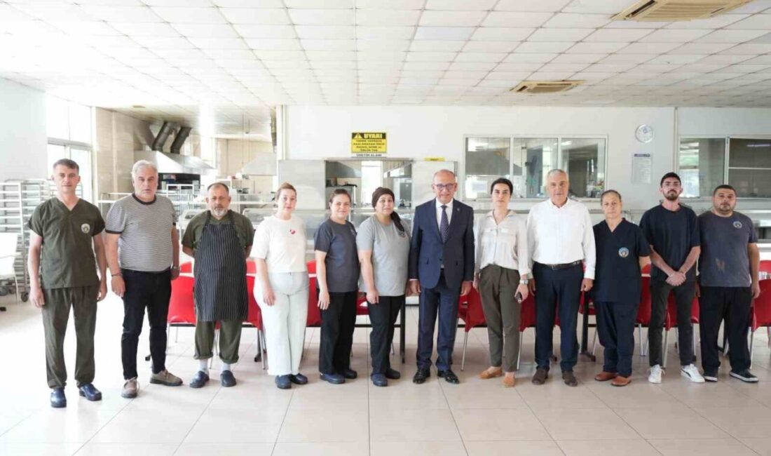 Turgutlu Belediyesinin Kurban Bayramı dolayısıyla düzenlediği “Sizden Gelen Bağışlarla Aş