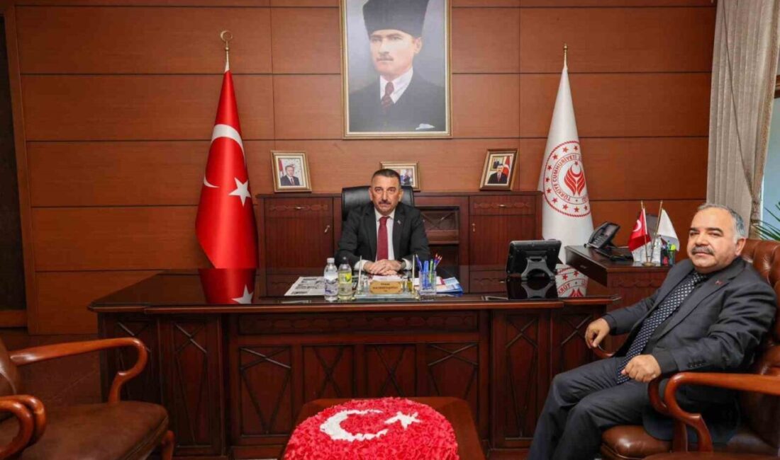 Zonguldak Valisi Osman Hacıbektaşoğlu, İl Müftüsü İbrahim Halil Demir’i makamında