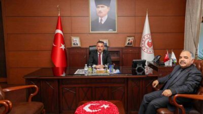 Zonguldak Valisi Osman Hacıbektaşoğlu, İl Müftüsü İbrahim Halil Demir’i makamında