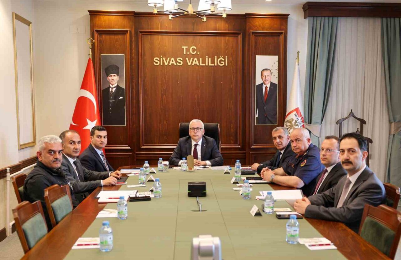 Sivas Valisi Yılmaz Şimşek, güvenlik ve kamu düzeninin sağlanmasına yönelik
