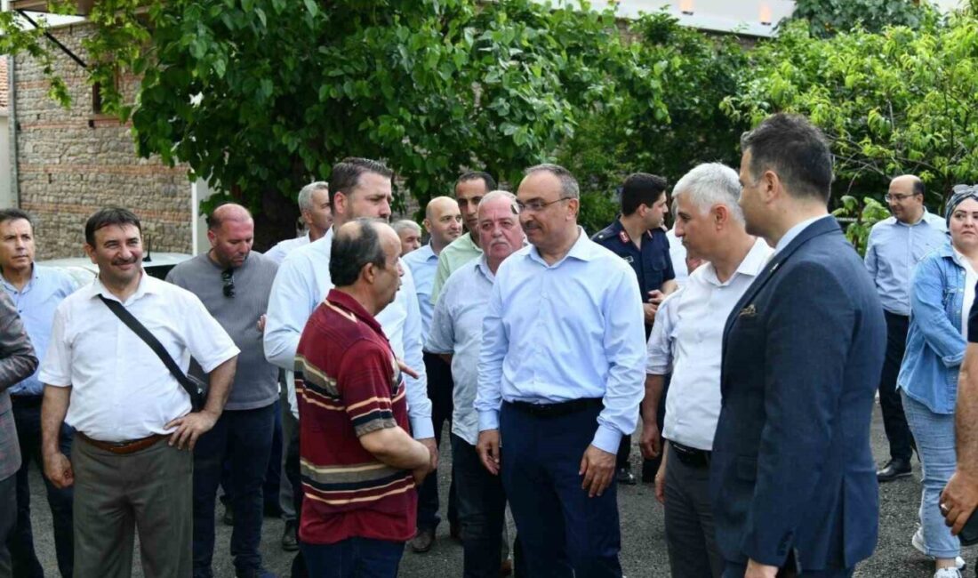 Tekirdağ Valisi Recep Soytürk, Şarköy ilçesine bağlı Uçmakdere Mahallesi’nde incelemelerde