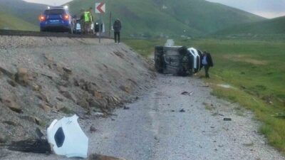 Van’ın Muradiye ilçesinde meydana gelen kazada şarampole yuvarlanan kamyonetin sürücüsü