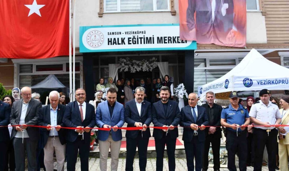 Samsun’un Vezirköprü ilçesinde Halk Eğitim Merkezi Müdürlüğü yıl sonu sergisi,