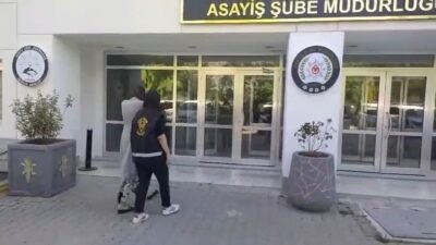 Eskişehir’de camiden çıkan ve bir süre yardım bahanesiyle eşlik ettiği