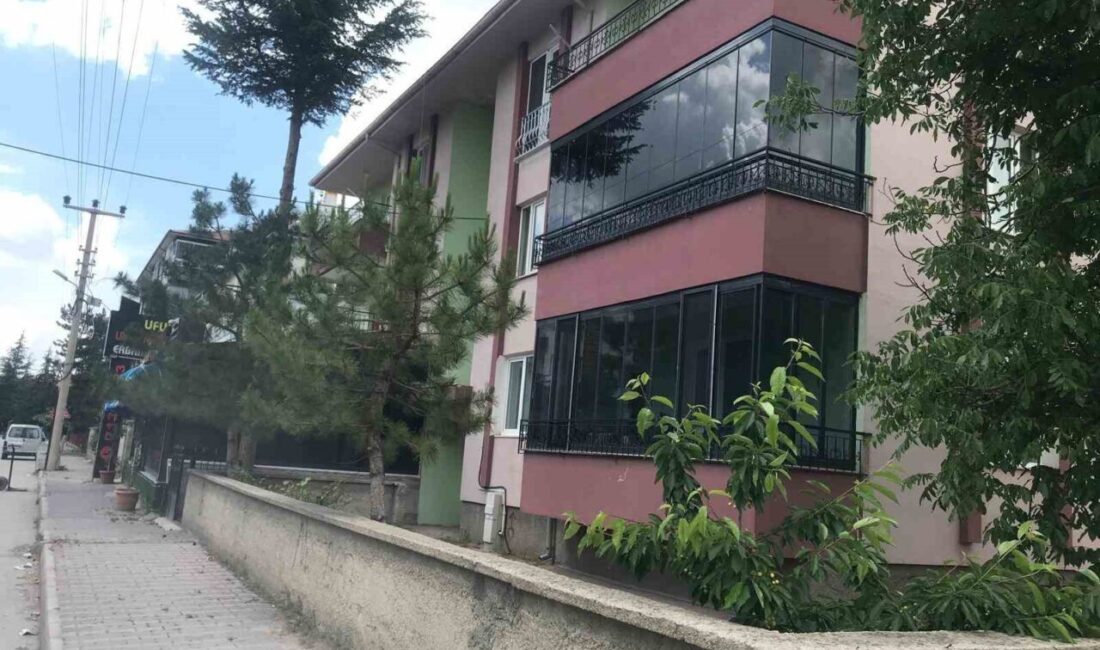 Konya’nın Ereğli ilçesinde yalnız yaşayan 70 yaşındaki kadın evinde bıçaklanarak
