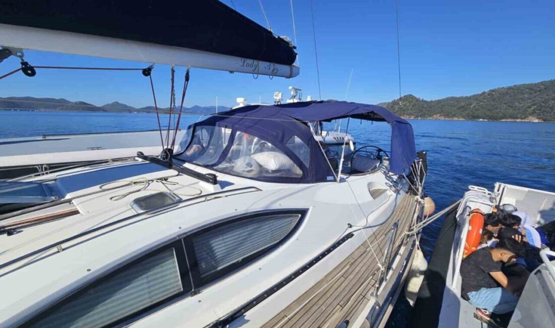 Fethiye Göcek açıklarında İtalya rotası üzerinde seyreden yelkenli teknede 36