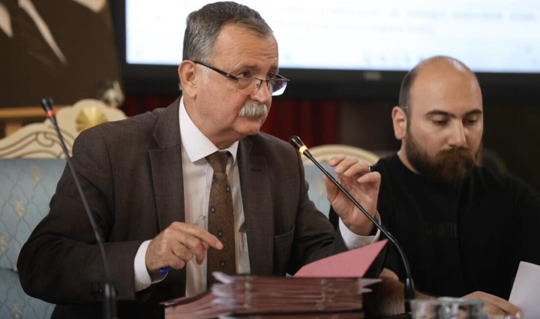 Yunusemre Belediye Meclisi’nde CHP’nin Genel Başkan Özgür Özel’e destek bildirisi