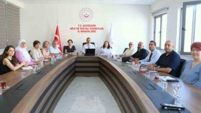 Eskişehir Aile ve Sosyal Hizmetler İl Müdürlüğü yetkilileri, ’Sosyal Risk