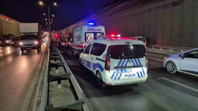 Eskişehir’de 4 aracın karıştığı zincirleme trafik kazasında 5 kişi yaralandı.